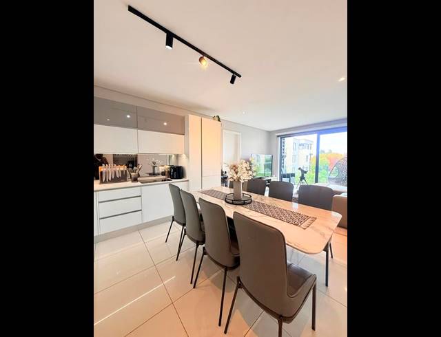 2 BEDROOM APARTMENT FOR SALE IN HOUGHTON ESTATE